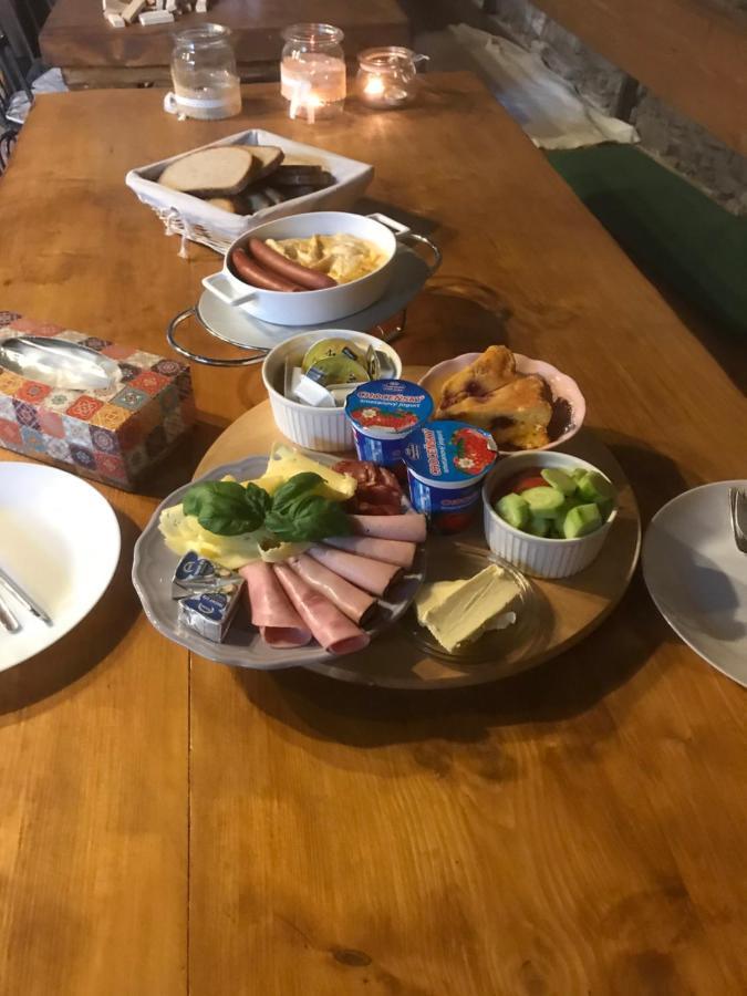 Penzion Hradecky Dvur 플젠 외부 사진